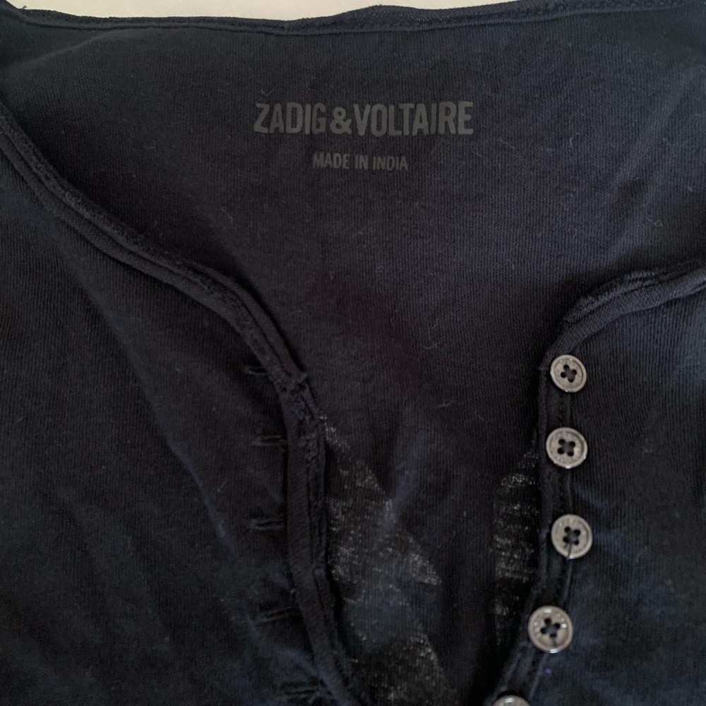 Black long sleeve / never worn